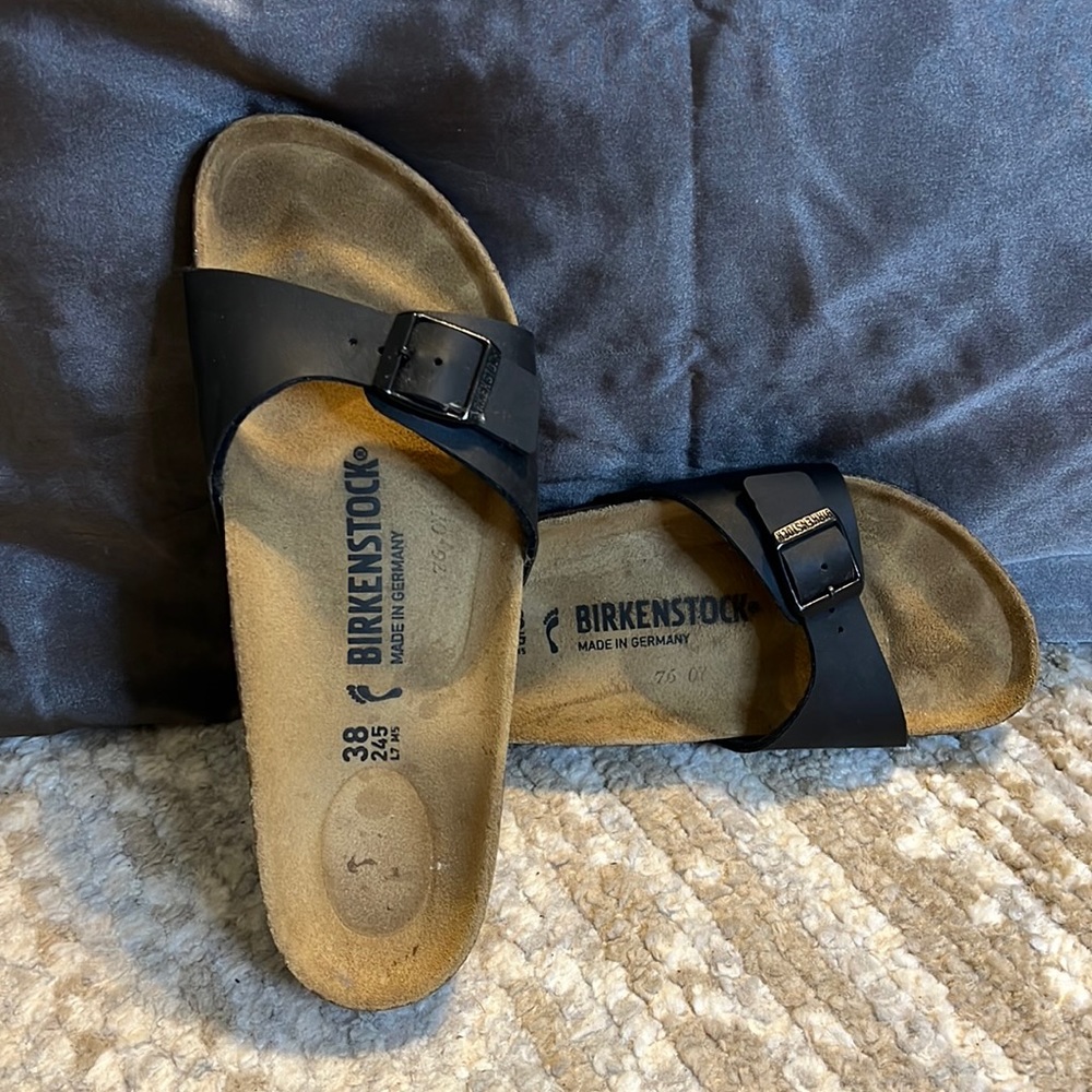 Barely worn one strap ladies Birkenstocks